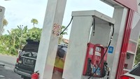Video Viral Pejabat Tuban Diduga Ganti Pelat Mobil Dinas Demi Isi Pertalite