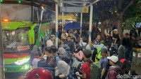 Terminal Purabaya Padat Penumpang Jelang Libur Panjang Imlek 2026