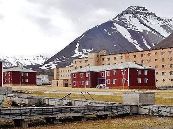 Penampakan Kota Mati Bekas Tambang yang Ada di Ujung Dunia