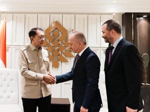 Menbud Fadli Zon Dialog Strategis dengan ADFIMI Bahas Diplomasi Islam Turkiye