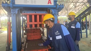 Sibuk di Pabrik FABA Nusakambangan, Napi: Masa Hukuman Terasa Cepat