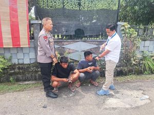 Panpel PSM Ciduk 2 Pria Ambil Sabu Modus Tempel di Pagar Stadion BJ Habibie