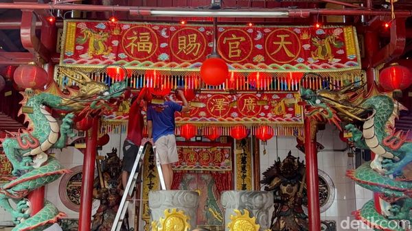 Melihat Klenteng Cokro Surabaya Sambut Imlek 2577 Kongzili