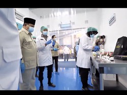 Prabowo Cek Pemeriksaan Food Safety yang Jadi Pembeda di SPPG Polri