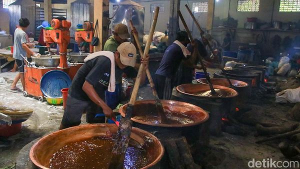 Kue Keranjang Jadi Rebutan Jelang Imlek
