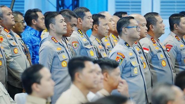 Sebanyak 9 kapolres menerima tanda kehormatan Satyalencana Wira Karya dari Presiden Prabowo Subianto, Jumat (13/2/2026).