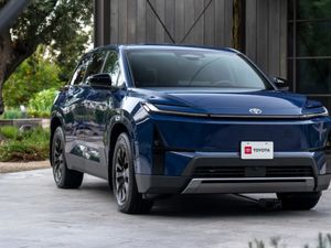 Tampang Mobil Listrik Terbaru Toyota yang Punya Jarak Tempuh 515 Km