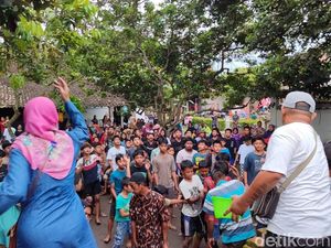 Sadranan Udik-Udik di Kalitengah Klaten Jelang Ramadan, Warga Berebut Uang Koin