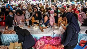 Warga Serbu Pangan Murah Jelang Ramadan di Berbagai Daerah