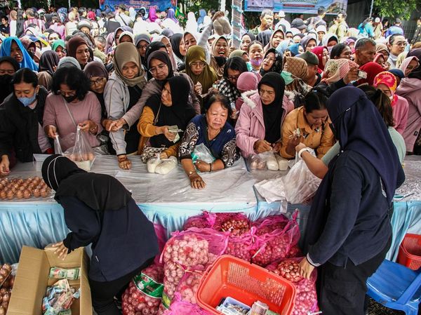 Warga Serbu Pangan Murah Jelang Ramadan di Berbagai Daerah