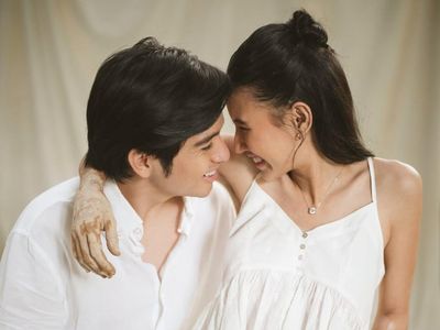 Romantis! 8 Maternity Shoot Shenina Cinnamon dan Angga Yunanda ala Film Ghost