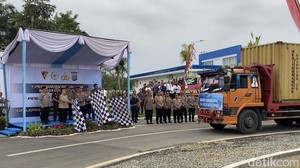 Kapolri Lepas 22 Kontainer Bantuan dari Polda Sumut untuk Korban Banjir Sumatera