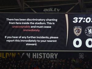 Fans Hull City Ditahan usai Hina Pemain Chelsea Pelacur