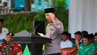 Momen Kapolri Ajak Kader GP Ansor-Banser Kawal Program Pemerintah