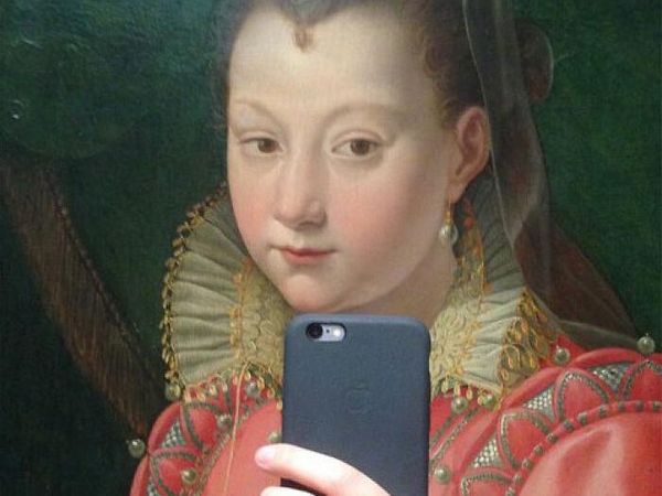 Kocak! Lukisan Abad Pertengahan Terlihat Lagi Selfie