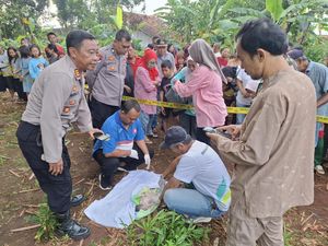 Geger Penemuan Bayi Laki-laki di Kebun Belakang Minimarket Kuningan