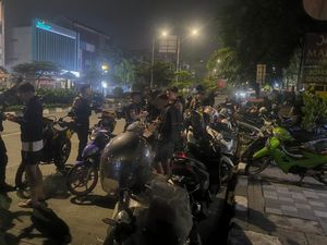 Brimob Polda Metro-Polres Jaktim Gagalkan Balap Liar di Rawamangun