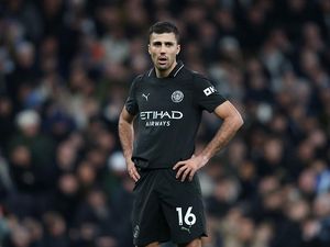 Rodri Didakwa FA usai Pertanyakan Netralitas Wasit