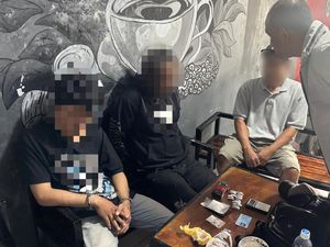 Bos Kafe di Nganjuk Nyambi Edarkan Sabu Ditangkap Polisi