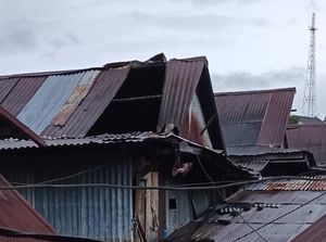 Angin Kencang dan Longsor Terjang Parepare, 5 Rumah Rusak-Pagar Roboh