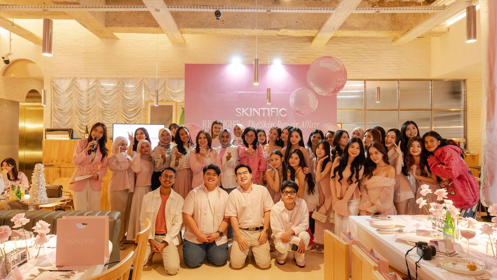 SKINTIFIC PDRN Bright & Smooth Moisture Gel untuk kulit wajah yang sehat, cerah, dan glowing