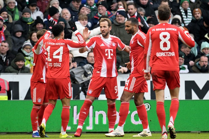 Bayern Munich mengalahkan tuan rumah Werder Bremen 3-0 di lanjutan Bundesliga.