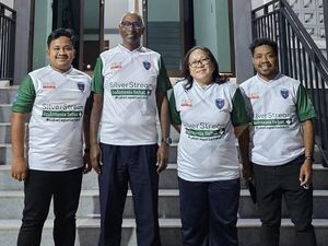 Uni Papua FC Kampanyekan Perdamaian Dunia Lewat Sepakbola