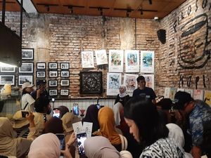 Jalan Kaki di Blok M, Ternyata Banyak Cerita Tersembunyi