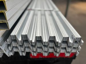 Jangan Salah! Ini Beda Baja Ringan C, Reng Galvalum & Hollow Gypsum