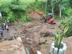 Tebing 15 Meter Longsor di Pangandaran, Akses Dua Desa Lumpuh