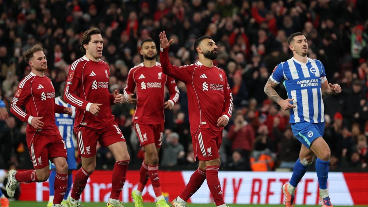 Liverpool sikat Brighton & Hove Albion 3-0, lolos ke Babak Kelima Piala FA. (REUTERS/Phil Noble)