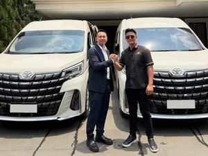 Mewah! Raffi Ahmad Borong 2 Mobil HiAce, Interior Dirombak Jadi Begini