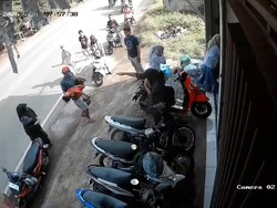 Bocah Pasuruan Tewas Ditabrak Mobil Saat Duduk di Atas Motor Parkir