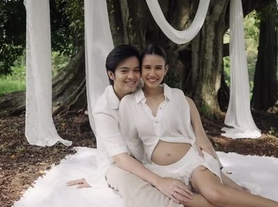 Foto Gender Reveal Kehamilan Shenina Cinnamon-Angga Yunanda, Simpel Intimate