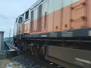 Banjir Rendam Jembatan Rel di Grobogan, Sejumlah Rute KA Dialihkan