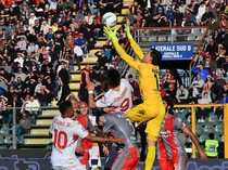 Aksi Emil Audero Pontang-panting Selamatkan Gawang Cremonese