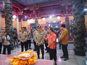 Pastikan Malam Imlek Aman, Kapolda Sumsel Tinjau Sejumlah Klenteng di Palembang