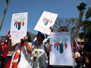 Krisis BBM Kuba Memanas, Aksi Solidaritas Meledak di Depan Kedutaan di Meksiko