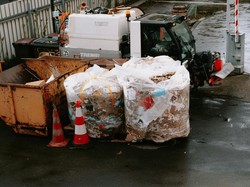 Profil Perusahaan China-Prancis Peserta Tender Proyek Sulap Sampah Jadi Listrik