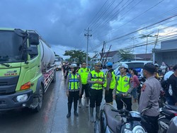 Jalur Semarang-Purwodadi Putus Akibat Tanggul Jebol, Ini Rekayasa Lalinnya