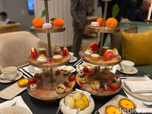 Merayakan Tahun Kuda Api dengan Set Afternoon Tea Komplet di Sini
