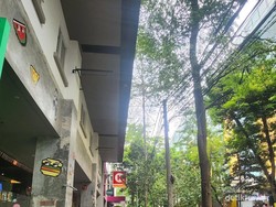 Menyambangi Blok M Saat Akhir Pekan, Kulineran di Tempat Hits