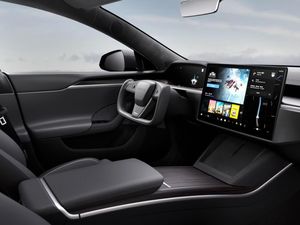 Setelah Gagang Pintu, Setir Model Yoke Juga Bakal Dilarang di China