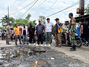 Bupati Subandi Targetkan Betonisasi Jalan Kemangsen Sidoarjo Mulai 2026