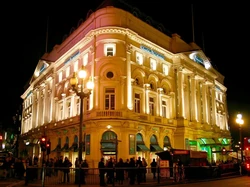 Bukan Dibeli buat Jadi Masjid, Ini Fakta Gedung Trocadero Milik Miliarder Muslim