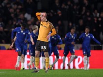 Duh, Skuad Chelsea Cuekin Bocah-bocah Maskot Tim Lawan