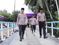 Jembatan Merah Putih Presisi di Kuansing Sudah Jadi, Warga Apresiasi Polisi