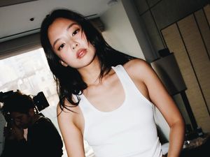 Video Viral Jennie BLACKPINK di Paris Picu Diskursus