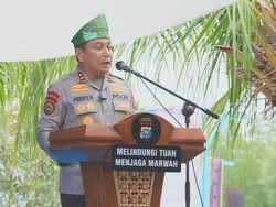 Kapolda Riau Susur Sungai Jelajah Kampung, Ajak Warga Jaga Budaya dan Alam