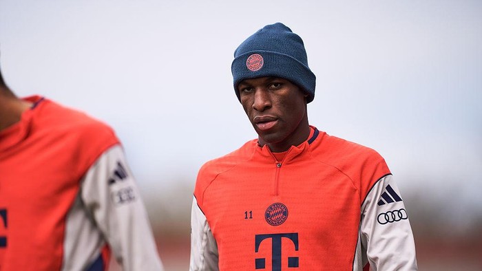 Nicolas Jackson dalam latihan bersama Bayern Munich.